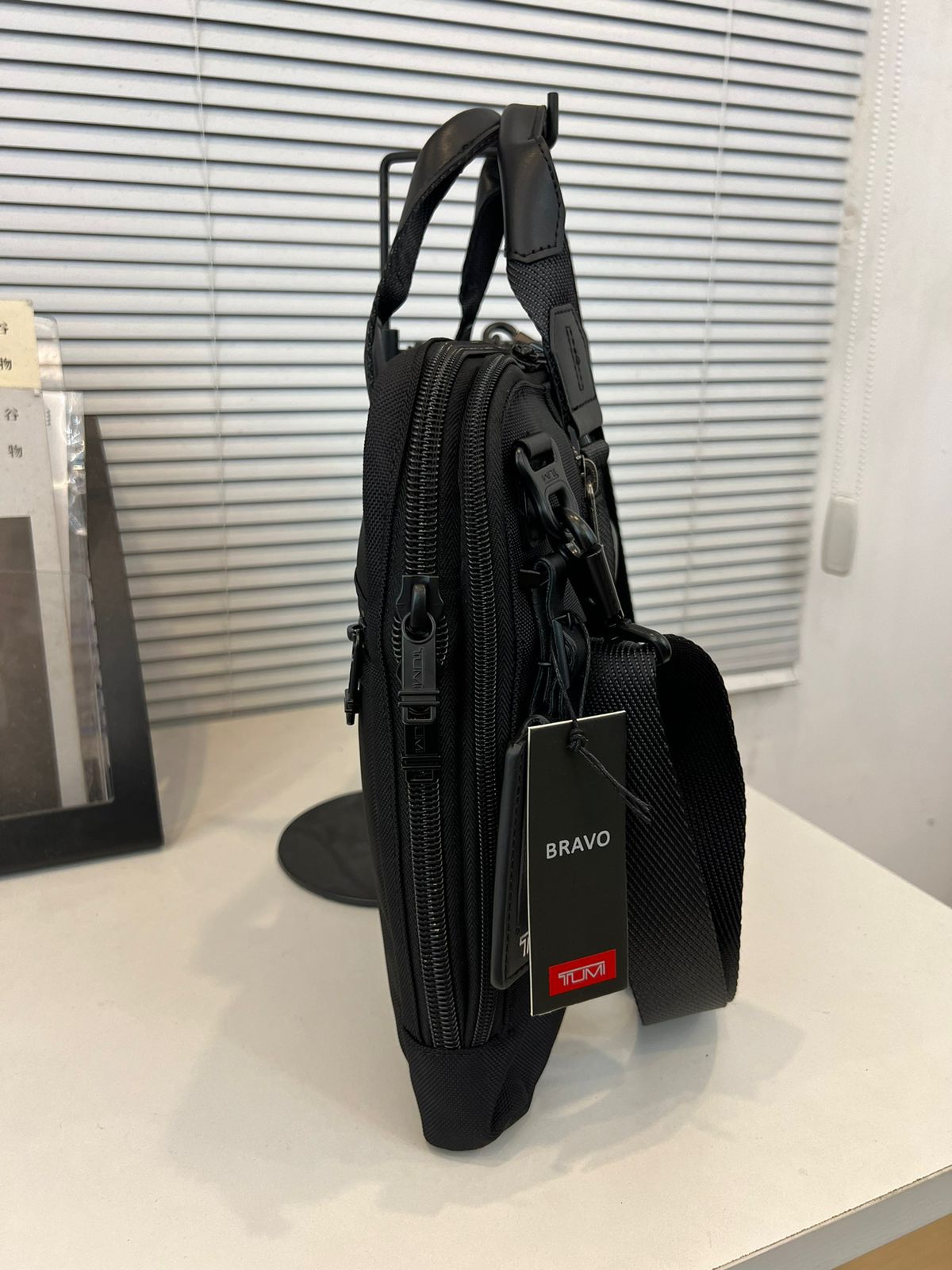 Aviano Slim Briefcase Black - Image 2