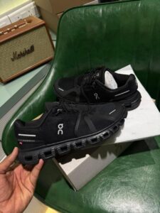 On Men’s Cloud 6 Sneakers
