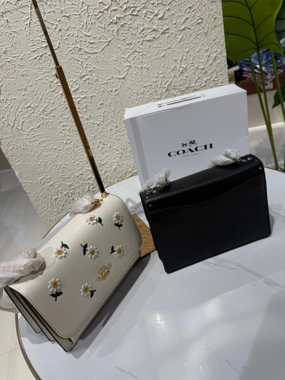 PREMIUM KLARE CROSSBODY WITH DAISY EMBROIDERY SLING BAG - Image 3