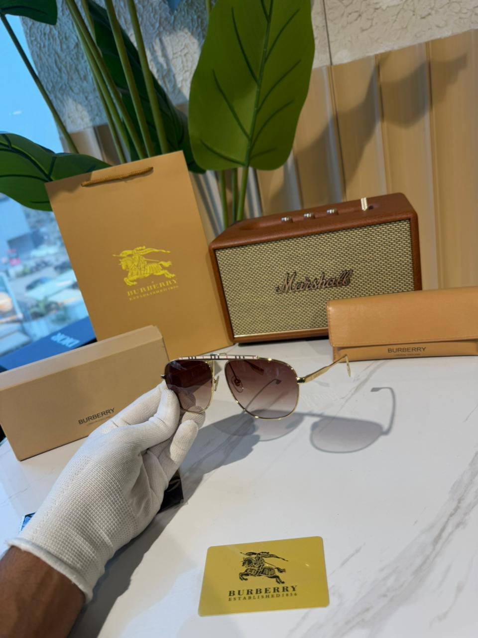 Burberry Dean B Stripe Sunglasses - Image 3