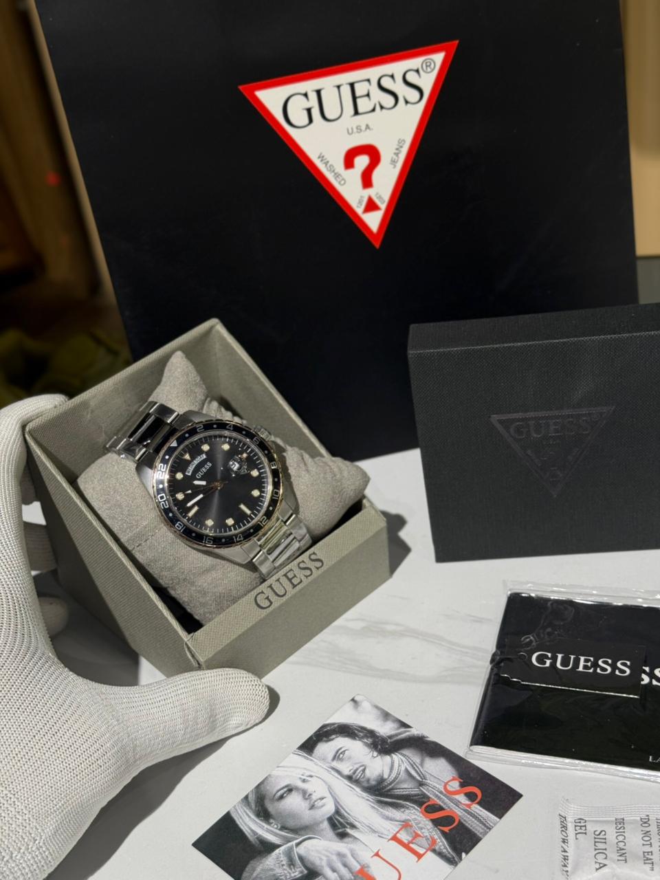 GUESS Traction Analog Watch for Men with Round Dial & Water Resistant Man's Wrist Watches - Image 5