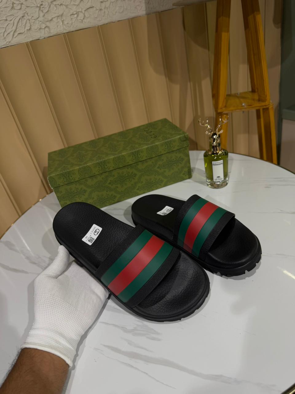 GUCCI FMSlGu0041 Men Slides (Green, Red) - Image 5