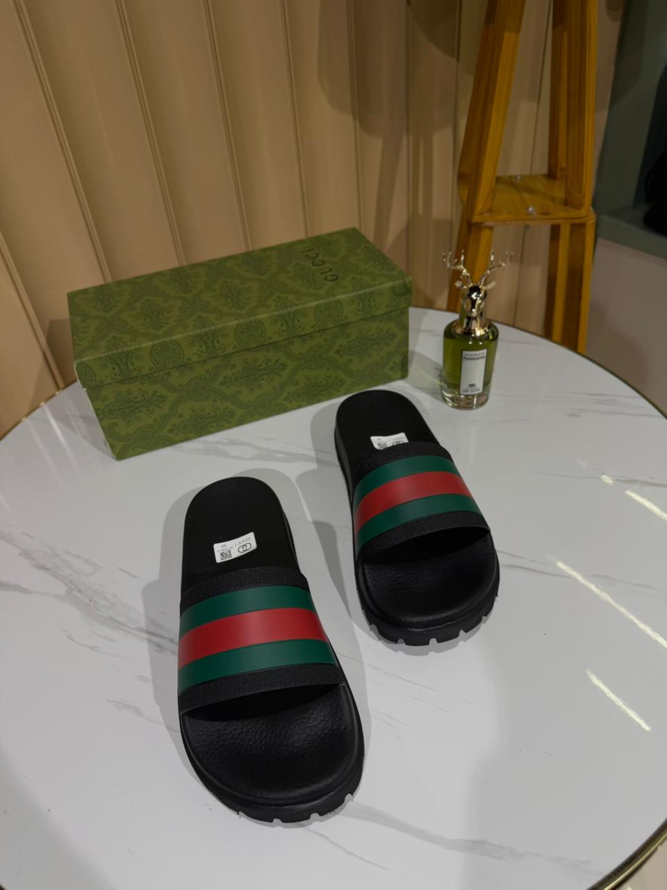 GUCCI FMSlGu0041 Men Slides (Green, Red)